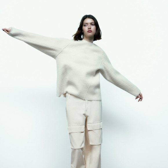 OVERSIZED BOUCLÉ SWEATSHIRT - Picture 3 of 6